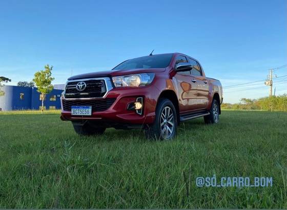 TOYOTA HILUX 2.8 SRV 4X4 CD 16V DIESEL 4P AUTOMÁTICO TOYOTA HILUX 2.8 SRV 4X4 CD 16V DIESEL 4P AUTOMÁTICO